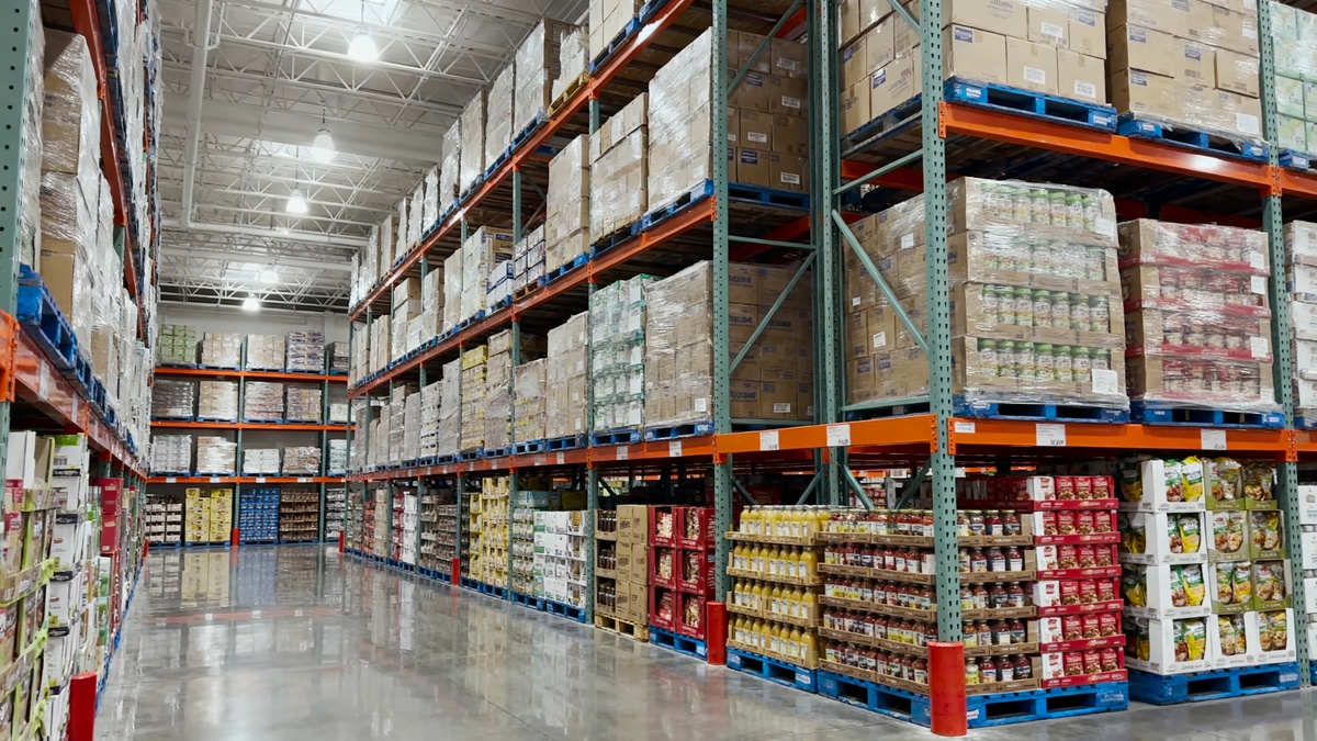 山姆的2025年：销售破1400亿，烦恼却不少